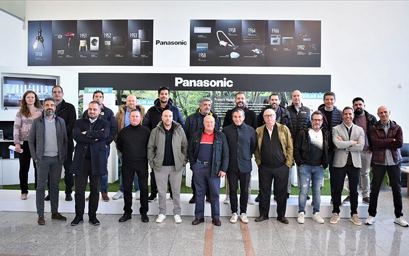 PANASONIC, los clientes visitan la fábrica checa de Plzen donde se fabrican las bombas de calor aire-agua de Aquarea